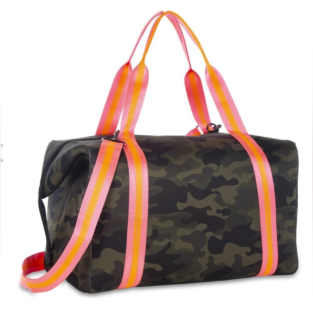 Haute Shore Morgan Weekender Neoprene Bag in Camo
